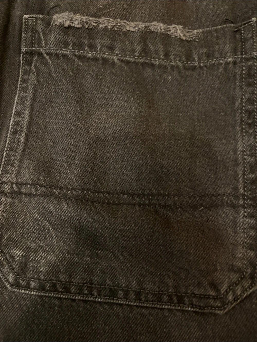 We The Free, boomerang Black Jean Shorts missing one top copper rivet. - Picture 12 of 15